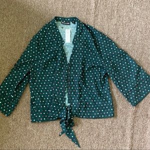 Green pok-a-dot crop blouse